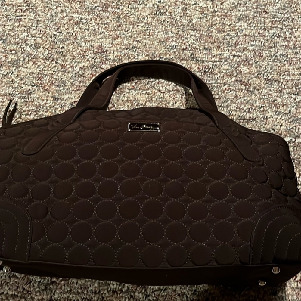 Adorable bag. Comes with strap.